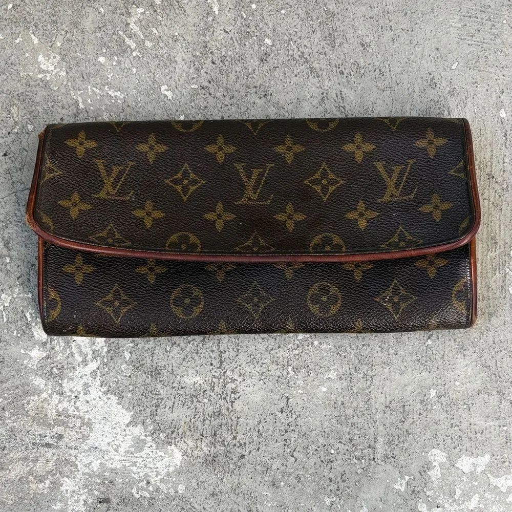 Louis Vuitton Pochette twin clutch